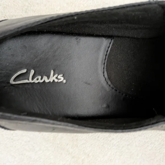 Clarks Black Leather Slip On Loafers Womens 10W Comfort Work Shoes - Picture 8 of 8